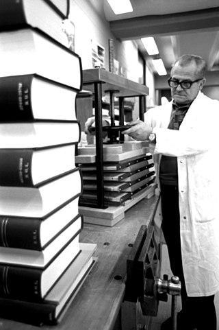 «Отец детской литературы» использовал свой издательский бизнес, чтобы получать прибыли от бизнеса фармацевтического. Фото 1 