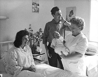 Первое переливание крови в России было осуществлено 175 лет назад петербургским акушером Андреем Вольфом. Фото 2 