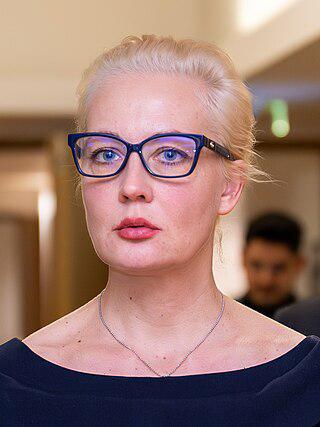 «Первую леди оппозиции» (на илл.) начали называть «российской Тихановской» ещё до того, как её муж оказался в тюрьме. Фото 1 