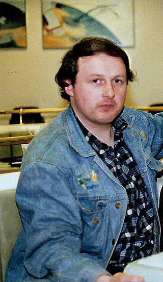 Стихи скандально известного поэта включили в программу экзамена по родному языку. Фото 2 