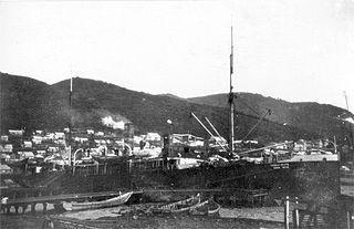 Существуют не только «человек и пароход», но и «человек и башня». Фото 2 