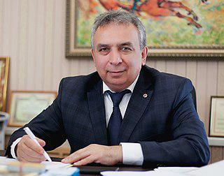 Трижды лауреат государственных премий и сам занимается созданием наград. Фото 4 