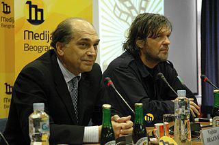 В 2008 году прошли ритуальные похороны всех серий фильма «Крепкий орешек». Фото 2 