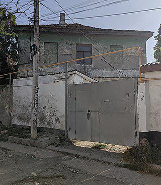 В XX веке симферопольская мечеть использовалась как ясли, штаб ПВО и жилой дом. Фото 2 