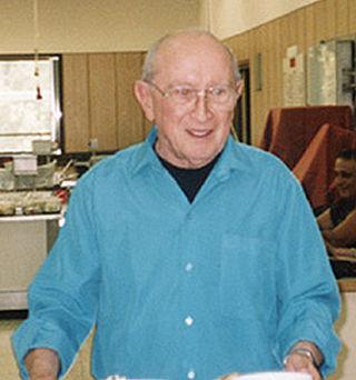 Будущий лауреат премии Израиля пахал землю и писал романы. Фото 2 