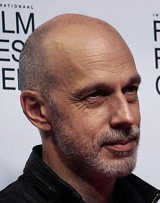 Для съёмок фильма о бывшем узнике концлагеря режиссёр выбрал настоящую тюрьму, а исполнитель главной роли похудел на 12&nbsp;кг. Фото 2 