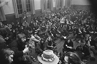 Голландские анархисты нарекли свою группировку в честь застенчивых домовых. Фото 2 