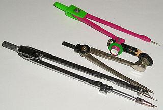 квадратура круга — задача, заключающаяся в построении с помощью циркуля и линейки квадрата, равновеликого по площади данному кругу, доказательство её неразрешимости было найдено лишь в 1882 году? Фото 2 