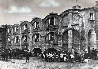 «Монастырь» в Петербурге стал пристанищем для проституток, бродяг, воров и бандитов. Фото 1 