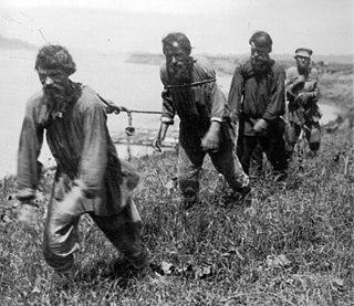 На мотив «Дубинушки» Лев Троцкий написал песню «Машинушка», а Демьян Бедный — «Эх, винтовочка, ухнем!» Фото 2 