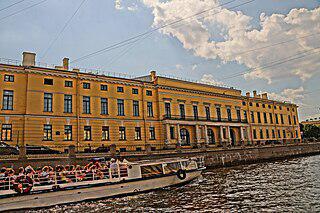 Победители Отечественной войны 1812 года рисковали погибнуть от падения штукатурки в собственных казармах. Фото 4 