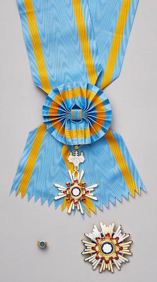 Почитаемый народом обладатель священного сокровища на свой бенефис играл женщину. Фото 1 