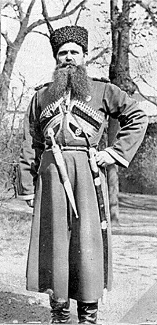 Спасая влюблённых Ольгу и Николая, казак-телохранитель вывез их в свою родную станицу, где у пары родился второй сын. Фото 3 