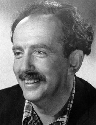 В песнях, написанных «от лица идиота», Галич высмеивал идиотизм не героев, а породившего их общества. Фото 1 