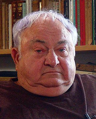 В работах (на илл.) израильского скульптора перемешаны части оружия и человеческого тела. Фото 1 