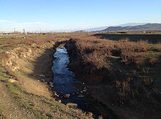В Узбекистане есть не только солёные реки, но и солёные водохранилища. Фото 2 