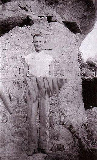 За 23 года австралийский отшельник построил пещерный комплекс на 16 гектарах. Фото 1 