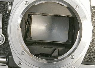 Зеркало не умеет подмигивать, но способно моргать. Фото 1 