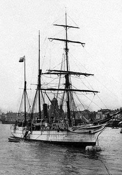 Желоб между Баренцевым и Карским морями носит имя пропавшей в 1914 году паровой шхуны. Фото 3 