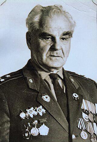 Будущий заместитель министра здравоохранения СССР извлёк из бедра раненого бойца неразорвавшуюся мину. Фото 1 