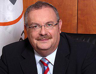 Один израильтянин написал более восьмидесяти научных трудов, провёл около шестисот еврейских свадеб, а затем стал министром. Фото 2 