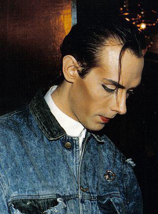 Одну из эпизодических ролей в фильме «Сумерки» исполнил музыкант-мусульманин, прозванный «королём готов». Фото 3 