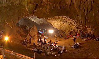 Ради спасения детей можно поплавать и в «холодном кофе». Фото 1 