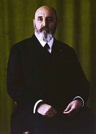 Шахматный автомат (на илл.), созданный в начале XX века Торресом-и-Кеведо, умел играть только один эндшпиль и всегда выигрывал. Фото 1 