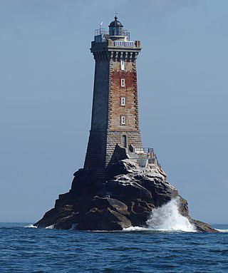 Смотрители труднодоступного маяка не раз становились его пленниками. Фото 2 