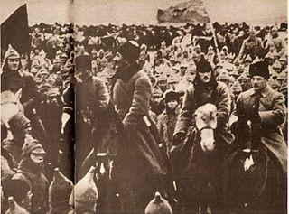 Театрального режиссёра Первой конной увековечили на фасаде родного театра в образе белого офицера. Фото 3 