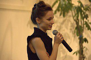 В «Орфее» прима-балерина, играя роль принцессы, танцевала со смартфоном в руке. Фото 1 