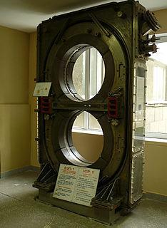 В синхротронах можно увидеть излучение электрона невооружённым глазом. Фото 1 