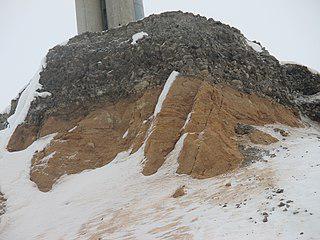 Во время землетрясений твёрдый грунт может вести себя как жидкость. Фото 1 