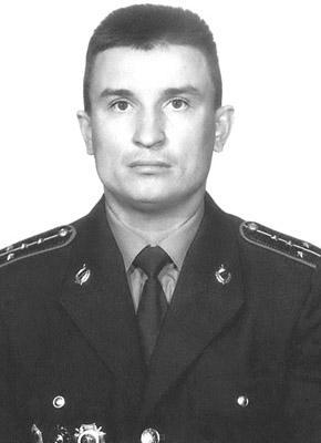 Воронежский милиционер сначала закрыл людей от опасности техникой, а потом собой. Фото 1 