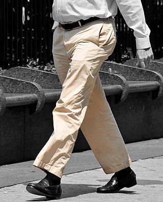 За повесть, напечатанную в своей газете, издатель пытался предложить Чехову брюки. Фото 1 