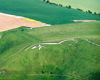 Для сохранения изображения Уффингтонской белой лошади (на фото) требовалась его регулярная прополка на протяжении 3000 лет. Фото 1 