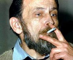 Хотя песню барда не взяли в фильм «Москва слезам не верит», в кадре он появился. Фото 1 