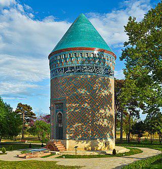 Имя Бога более 200 раз покрывает мавзолей XIV столетия. Фото 2 