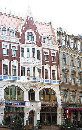 Из окон этого дома Людмила Гурченко смотрела на Вестминстерский дворец, но видела Домскую площадь. Фото 3 