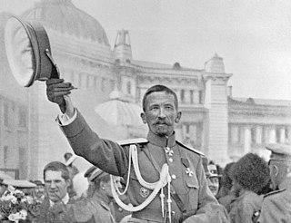 Лётчик, совершивший первый в истории советской авиации международный перелёт, вскоре перелетел на сторону врага. Фото 1 