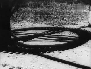 Над документальным фильмом «Еврей и земля» работали Абрам Роом, Виктор Шкловский, Лиля Брик и Владимир Маяковский. Фото 4 