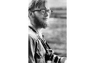 Наследник богатейшей семьи, исследователь Майкл Рокфеллер пропал без вести во время экспедиции в Океании, возможно, он был убит и съеден местными племенами. Фото 2 