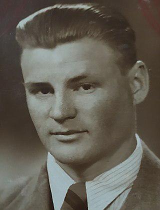 Один из лучших бомбардиров отбора на чемпионат мира по футболу избежал призыва в германскую армию, но не ареста. Фото 2 