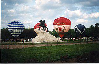Первопроходец российского воздухоплавания ставил опыты, запуская в воздух препарированных замороженных птиц с распростёртыми крыльями. Фото 2 
