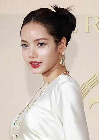 После трёх побед в категории «Лучшее видео в жанре К-поп MTV» 6 корейцев уступили награду таиландке. Фото 2 