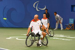 Самая длинная серия побед в теннисе — 470 матчей подряд — принадлежит теннисистке, прикованной к инвалидной коляске с восьми лет. Фото 2 