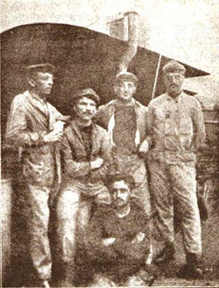 Собравшиеся на Чёрном море французы — «философ», «граф», «корсар» и «политик» — ввязались в русскую революцию. Фото 4 