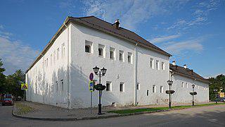 В одном из старейших жилых домов Пскова (на илл.) уже 300 лет никто не живёт. Фото 2 