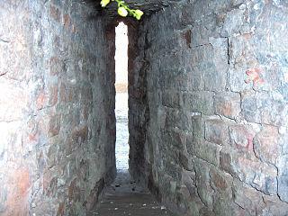 В пещерах проделывали бойницы. Фото 1 