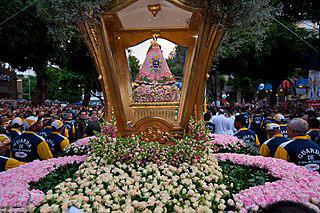 В шествии по улицам 1,5-миллионного бразильского города (на илл.) участвует до 2,8 млн человек. Фото 2 